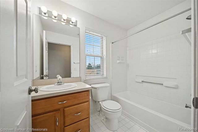 1582 Devon Lane, Troy, MI 48084