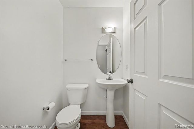 1582 Devon Lane, Troy, MI 48084