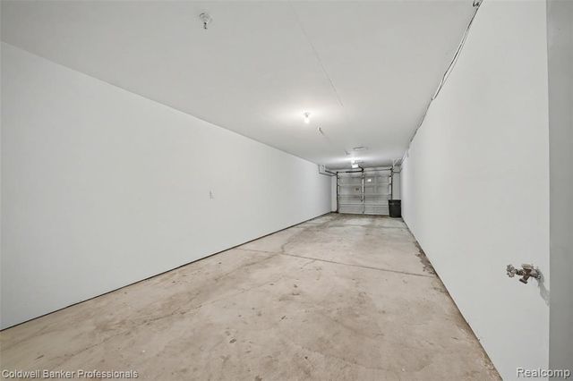 1582 Devon Lane, Troy, MI 48084