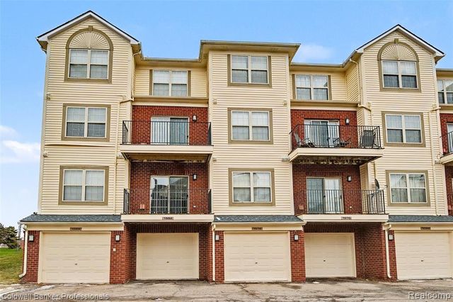 1582 Devon Lane, Troy, MI 48084