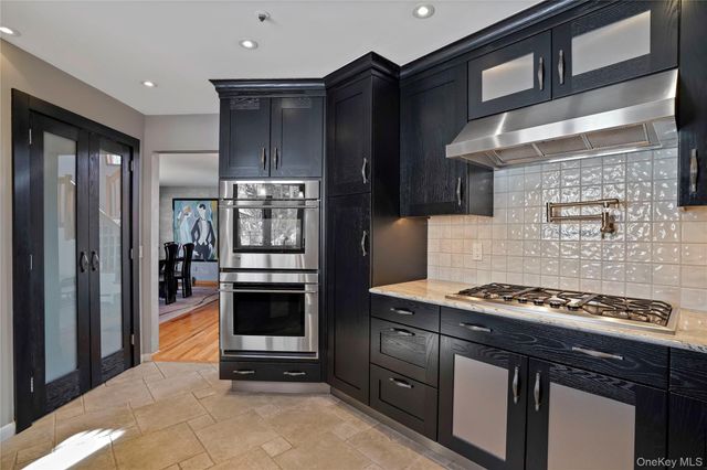 130 Bramblebrook Road, Ardsley, NY 10502