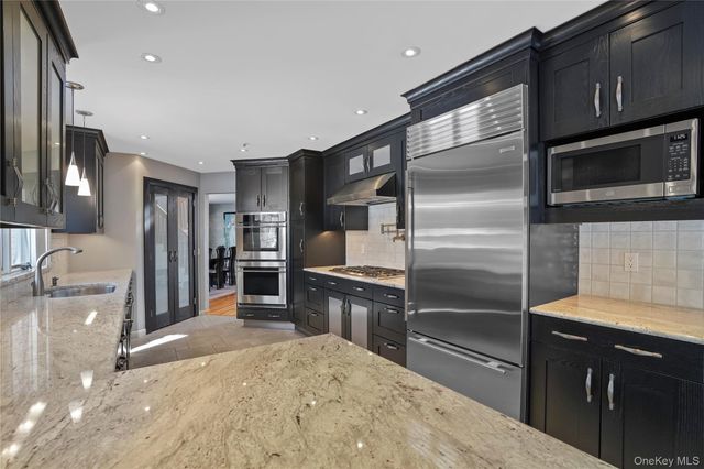 130 Bramblebrook Road, Ardsley, NY 10502