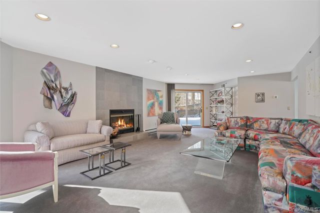 130 Bramblebrook Road, Ardsley, NY 10502