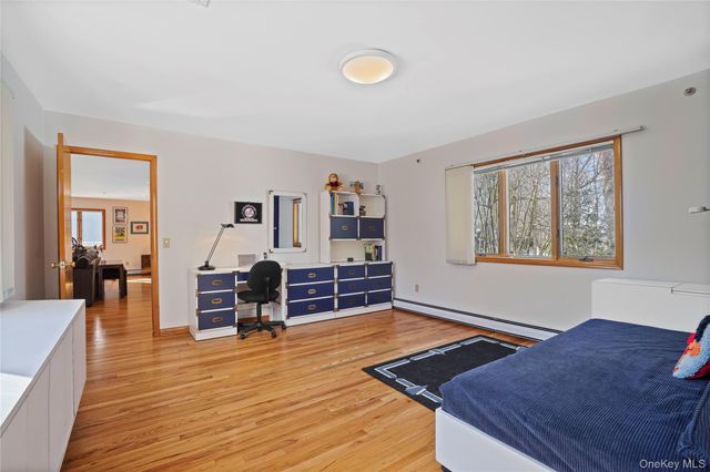 130 Bramblebrook Road, Ardsley, NY 10502