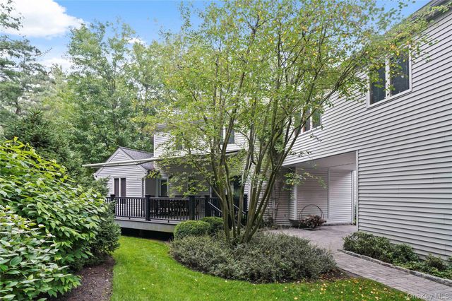 130 Bramblebrook Road, Ardsley, NY 10502