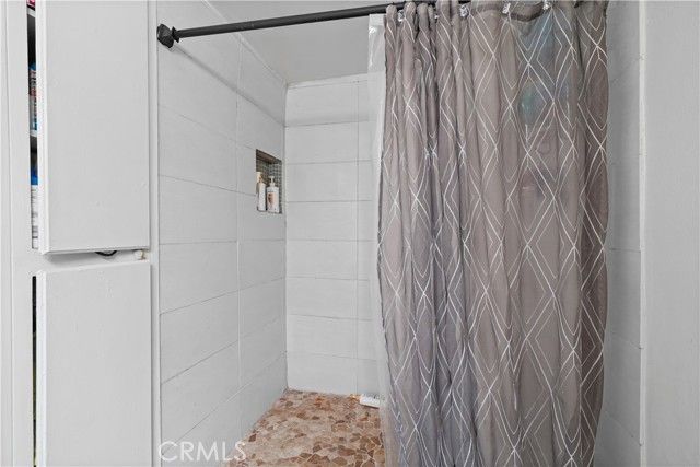 21219 Roscoe, Canoga Park (los Angeles), CA 91304