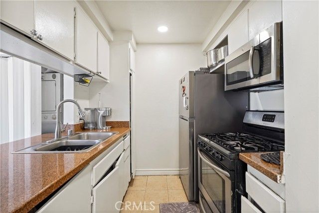 21219 Roscoe, Canoga Park (los Angeles), CA 91304