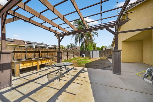 916 W Jordon Street, Porterville, CA 93257