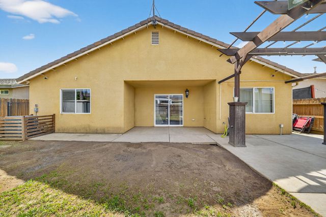 916 W Jordon Street, Porterville, CA 93257