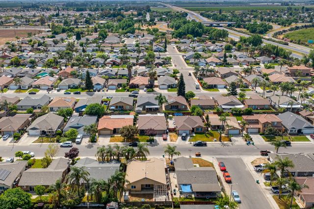 916 W Jordon Street, Porterville, CA 93257