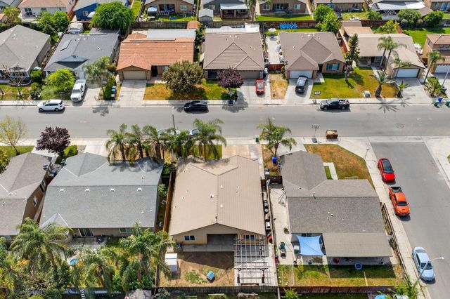 916 W Jordon Street, Porterville, CA 93257