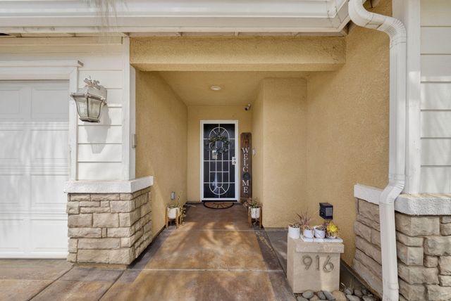 916 W Jordon Street, Porterville, CA 93257