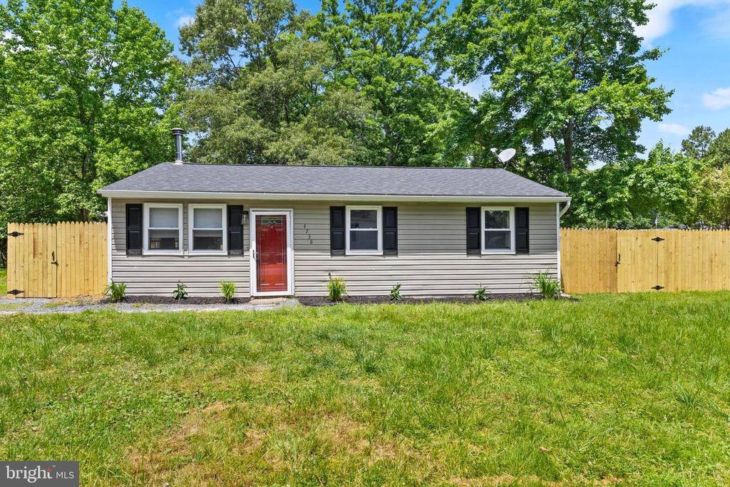 Image 1 of property listing at 4738 WASHINGTON AVE, Shady Side, MD 20764