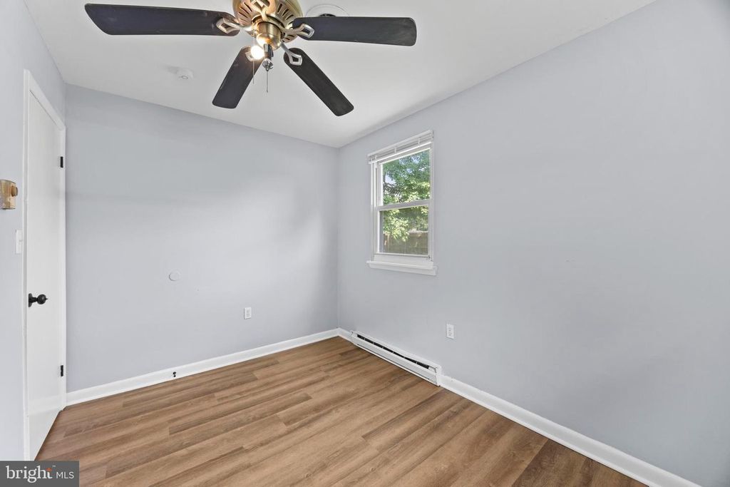 Image 20 of property listing at 4738 WASHINGTON AVE, Shady Side, MD 20764