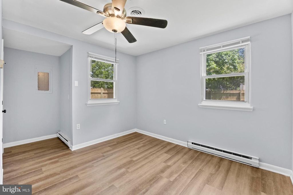 Image 22 of property listing at 4738 WASHINGTON AVE, Shady Side, MD 20764