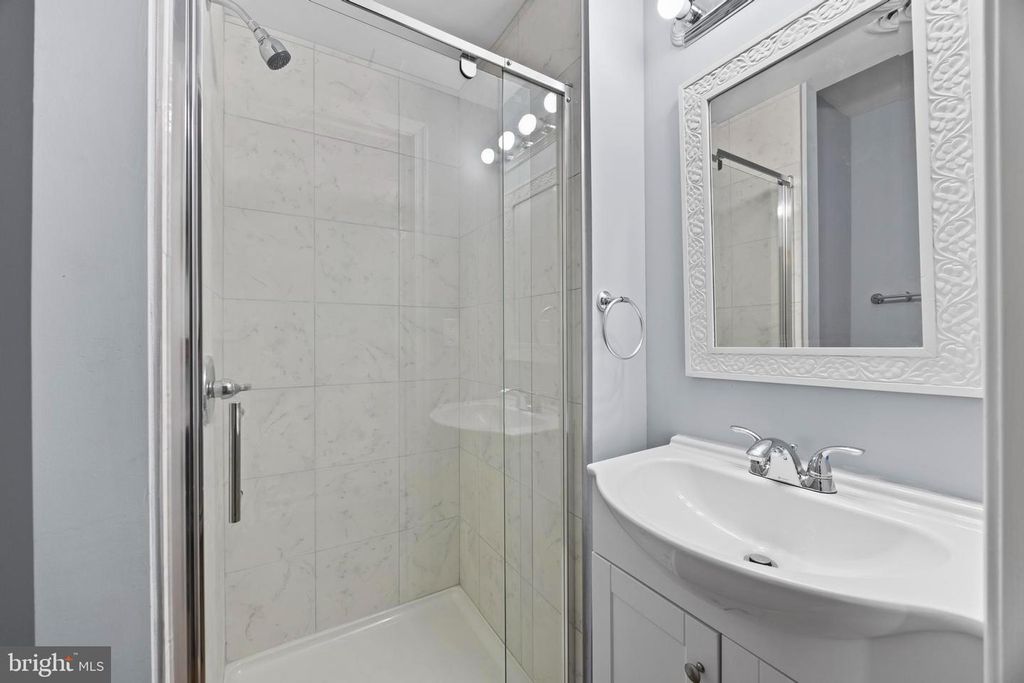 Image 26 of property listing at 4738 WASHINGTON AVE, Shady Side, MD 20764