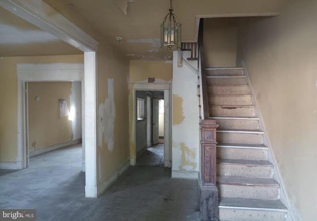 2324 REISTERSTOWN RD, Baltimore, MD 21217