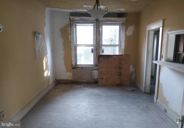 2324 REISTERSTOWN RD, Baltimore, MD 21217