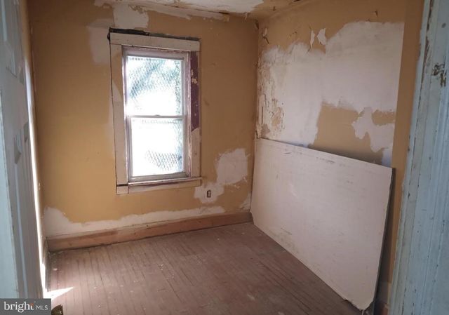 2324 REISTERSTOWN RD, Baltimore, MD 21217