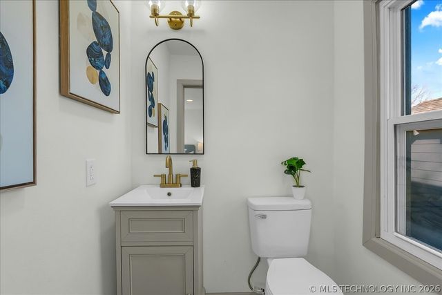 813 N 11th Street, Collinsville, OK 74021