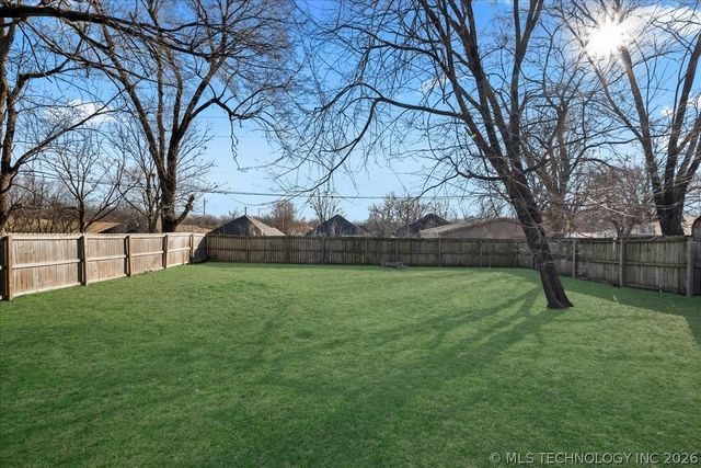 813 N 11th Street, Collinsville, OK 74021