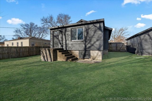 813 N 11th Street, Collinsville, OK 74021