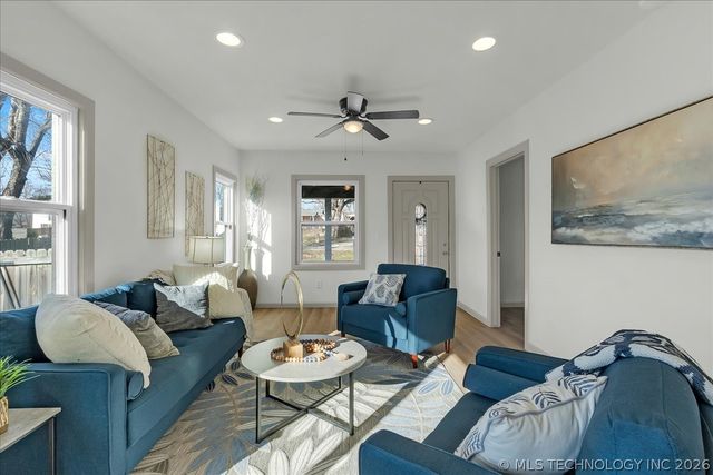 813 N 11th Street, Collinsville, OK 74021