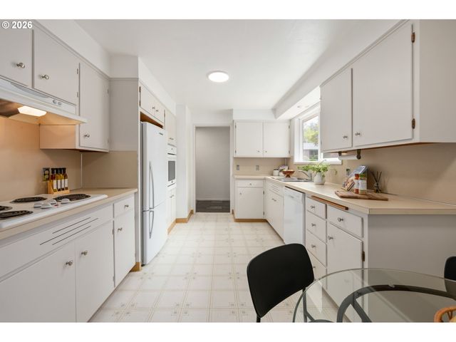 3970 DONALD St, Eugene, OR 97405