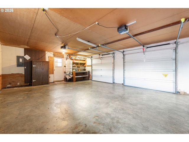 3970 DONALD St, Eugene, OR 97405