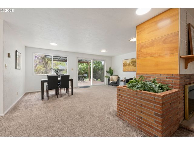 3970 DONALD St, Eugene, OR 97405