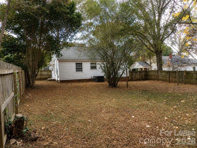 2733 Parkway Avenue, Charlotte, NC 28208