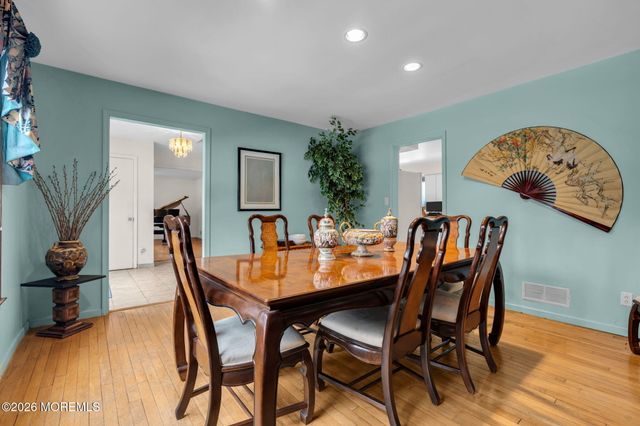 103 Reids Hill Road, Morganville, NJ 07751