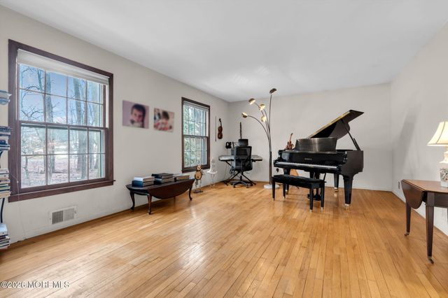 103 Reids Hill Road, Morganville, NJ 07751