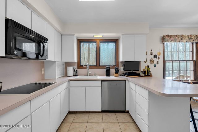 103 Reids Hill Road, Morganville, NJ 07751