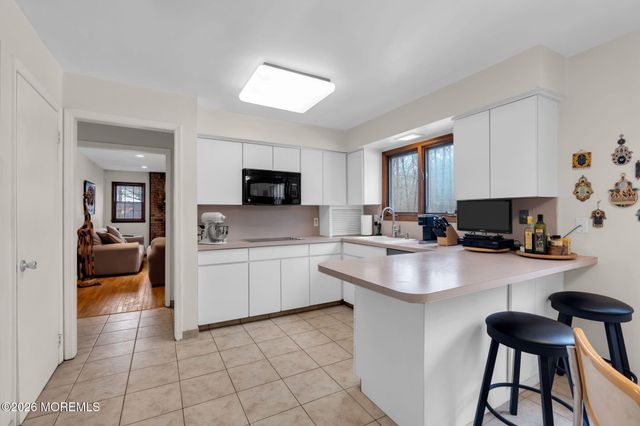 103 Reids Hill Road, Morganville, NJ 07751