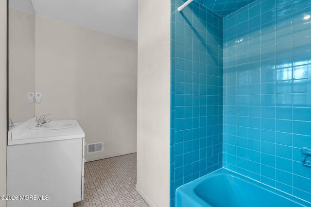 103 Reids Hill Road, Morganville, NJ 07751