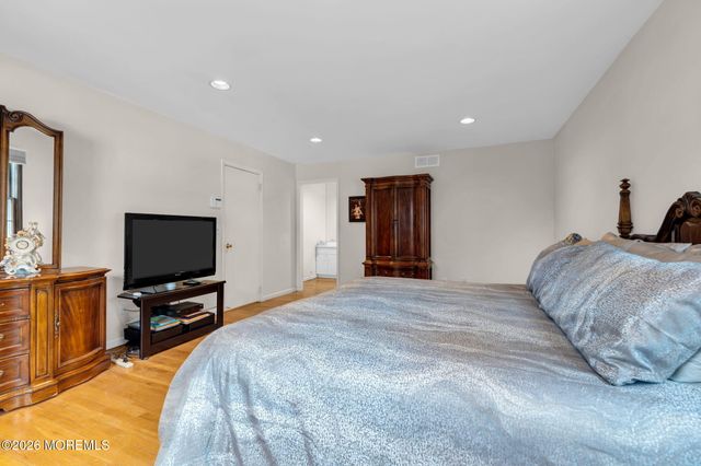 103 Reids Hill Road, Morganville, NJ 07751