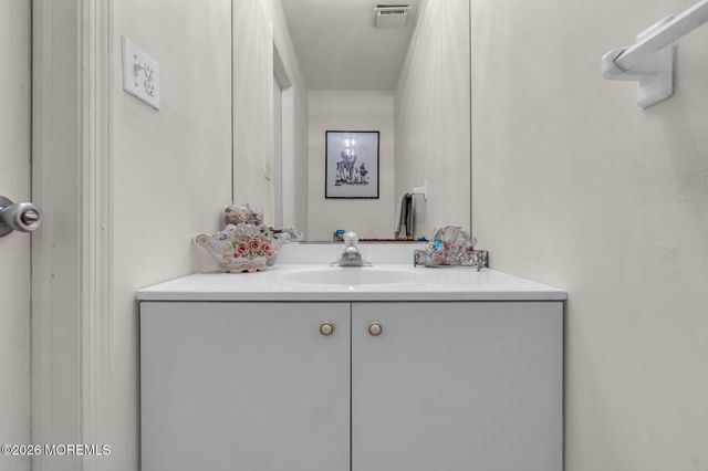 103 Reids Hill Road, Morganville, NJ 07751