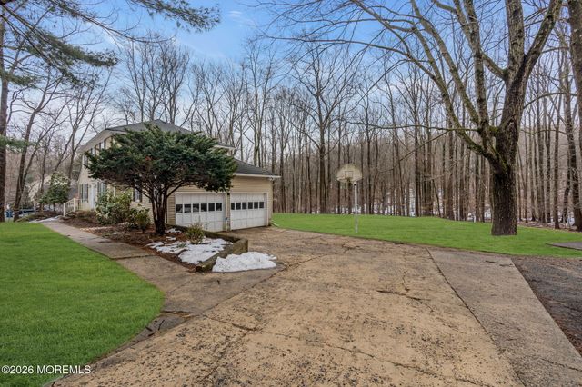 103 Reids Hill Road, Morganville, NJ 07751