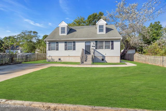91 Adriatic Avenue, Waretown, NJ 08758