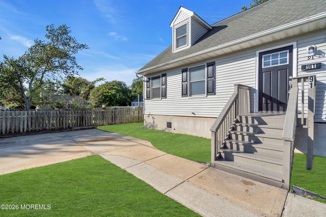 91 Adriatic Avenue, Waretown, NJ 08758
