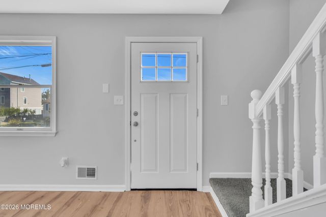 91 Adriatic Avenue, Waretown, NJ 08758