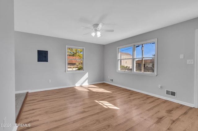 91 Adriatic Avenue, Waretown, NJ 08758