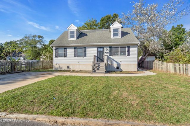 91 Adriatic Avenue, Waretown, NJ 08758