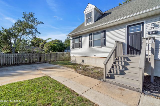 91 Adriatic Avenue, Waretown, NJ 08758