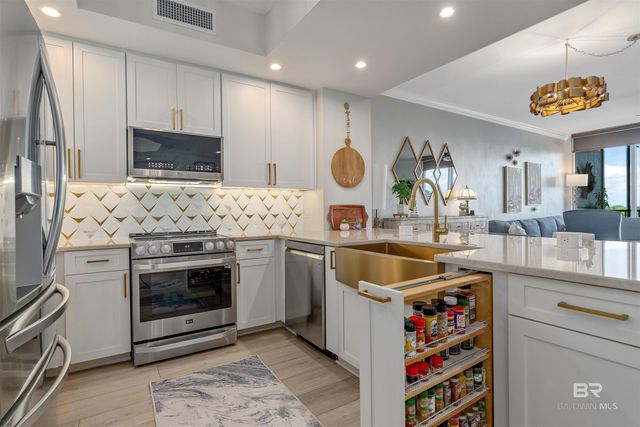 645 Lost Key Drive 605, Pensacola, FL 32507