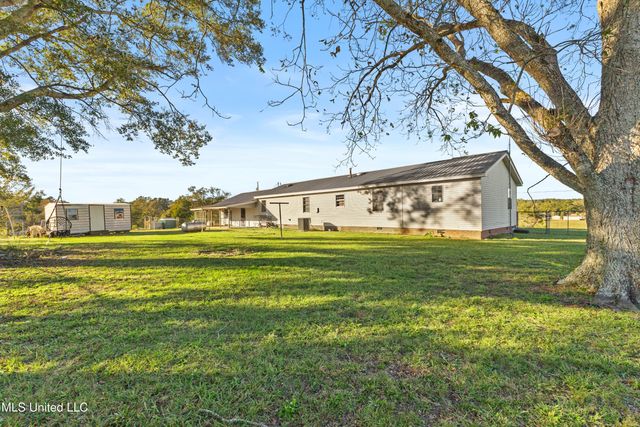 149 John H Road, Magee, MS 39111