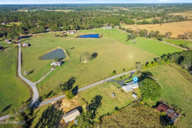 149 John H Road, Magee, MS 39111