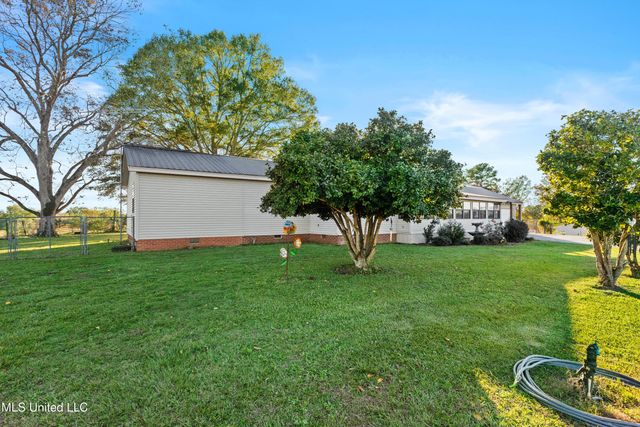 149 John H Road, Magee, MS 39111