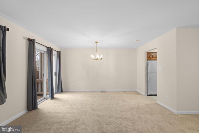 14831 HOXTON SQ, Centreville, VA 20120